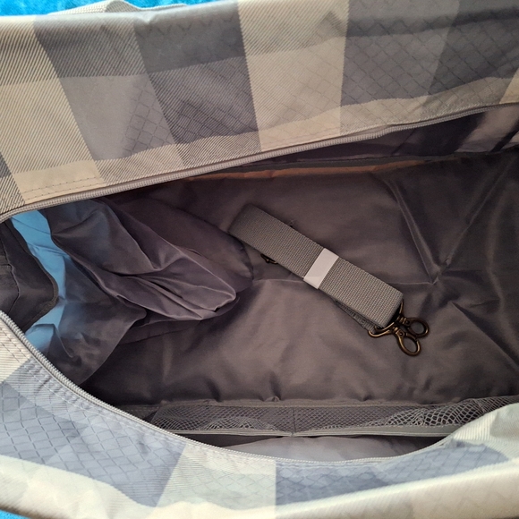 Thirty-one Brushed Check All Packed Duffle Bag NWT - Picture 5 of 5